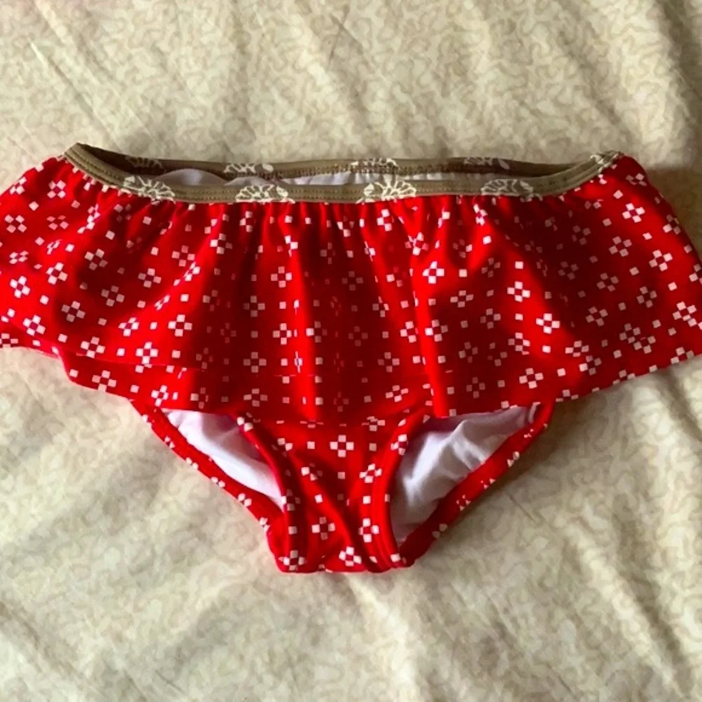 Hanna Andersson Red Floral Kids Bikini in size 110 cm/5